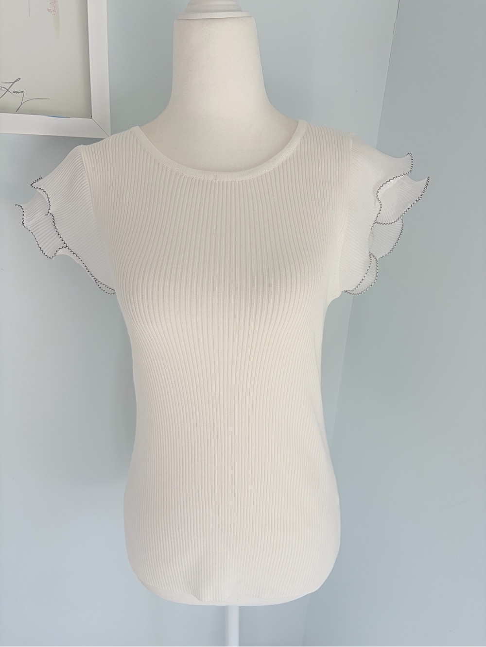 Tahari Ribbed Flutter Sleeve Women's Top - White